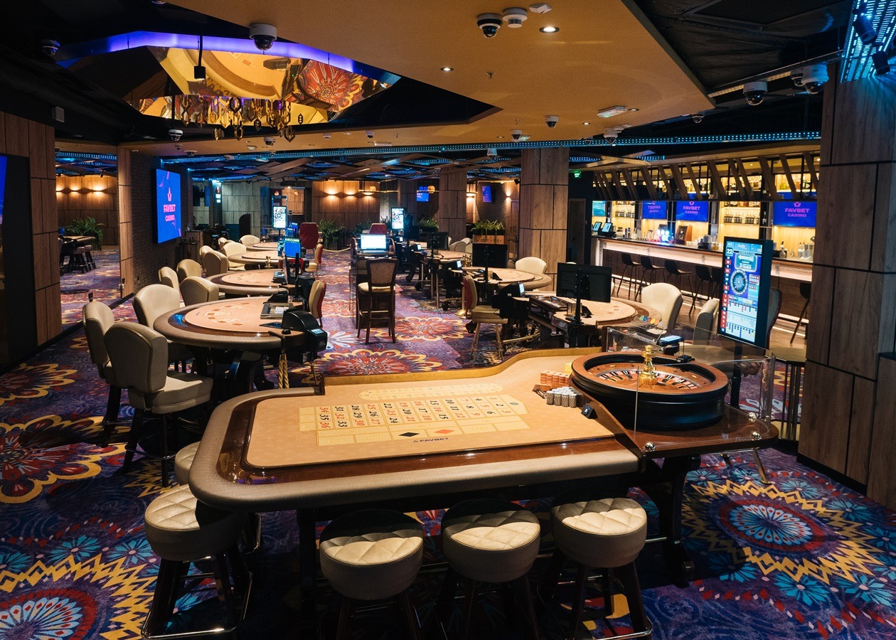 Dinner in the casino atmosphere